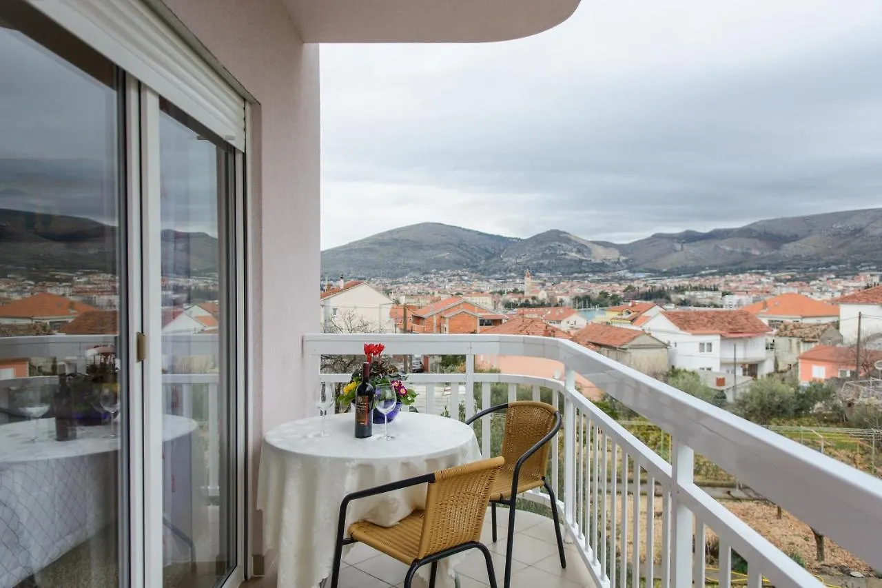 Apartments With A Parking Space Trogir - 15440