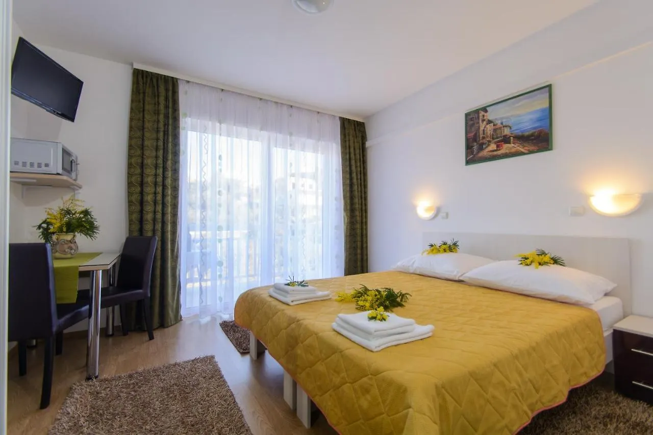 Apartments With A Parking Space Trogir - 15440 0*,  Croatia