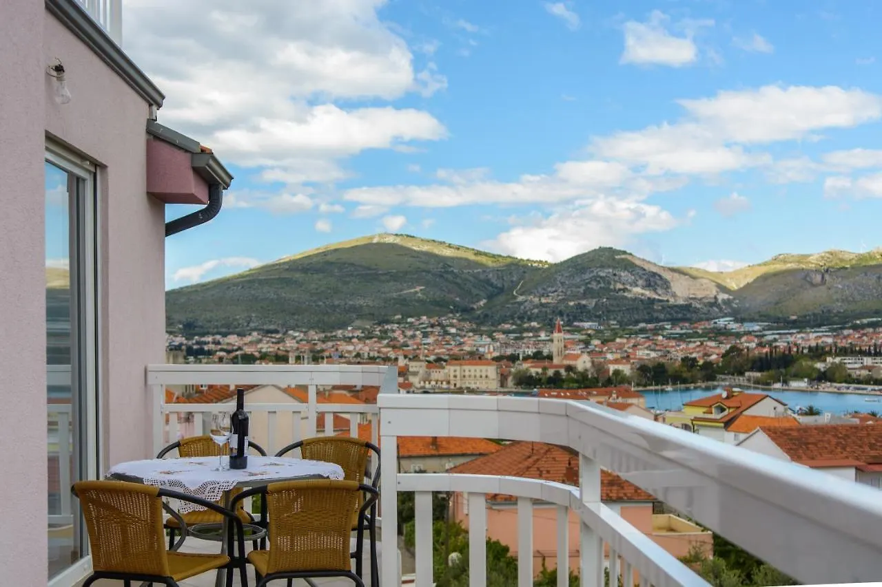 Apartments With A Parking Space Trogir - 15440